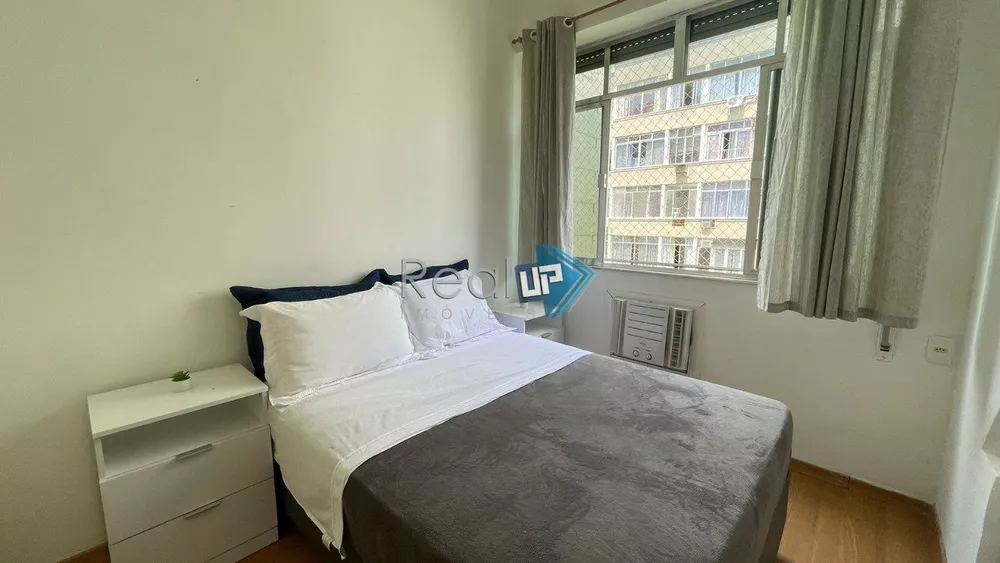 Apartamento à venda com 1 quarto, 45m² - Foto 2