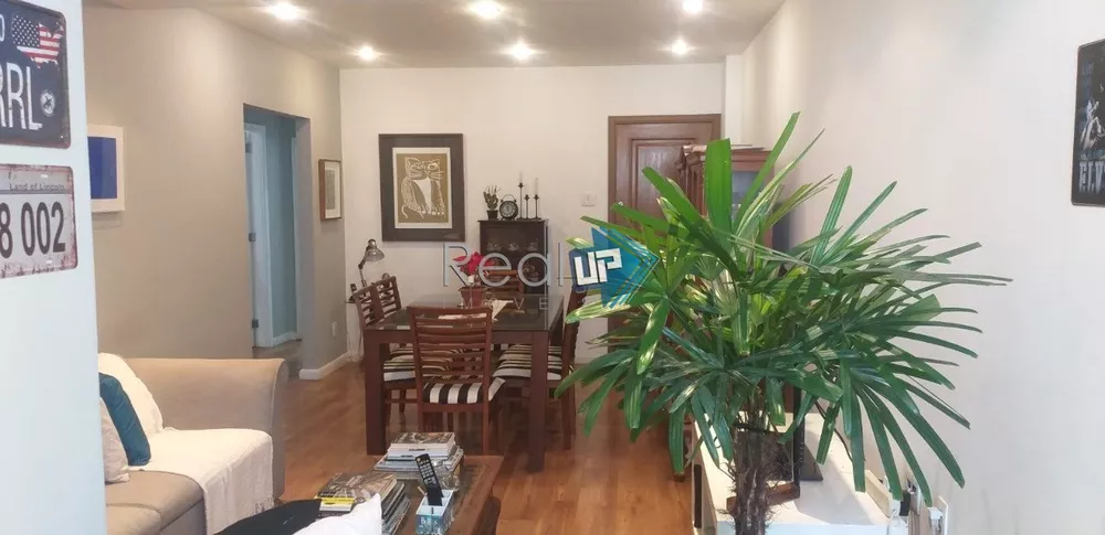 Apartamento à venda com 3 quartos, 94m² - Foto 2