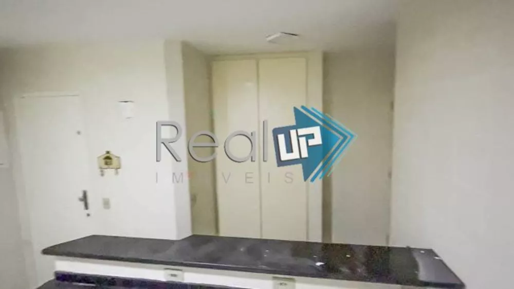 Apartamento à venda com 4 quartos, 150m² - Foto 6