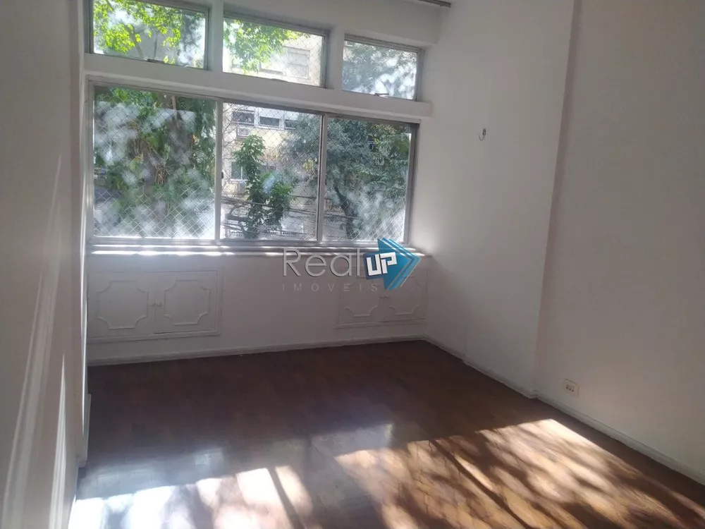 Apartamento à venda com 2 quartos, 67m² - Foto 3