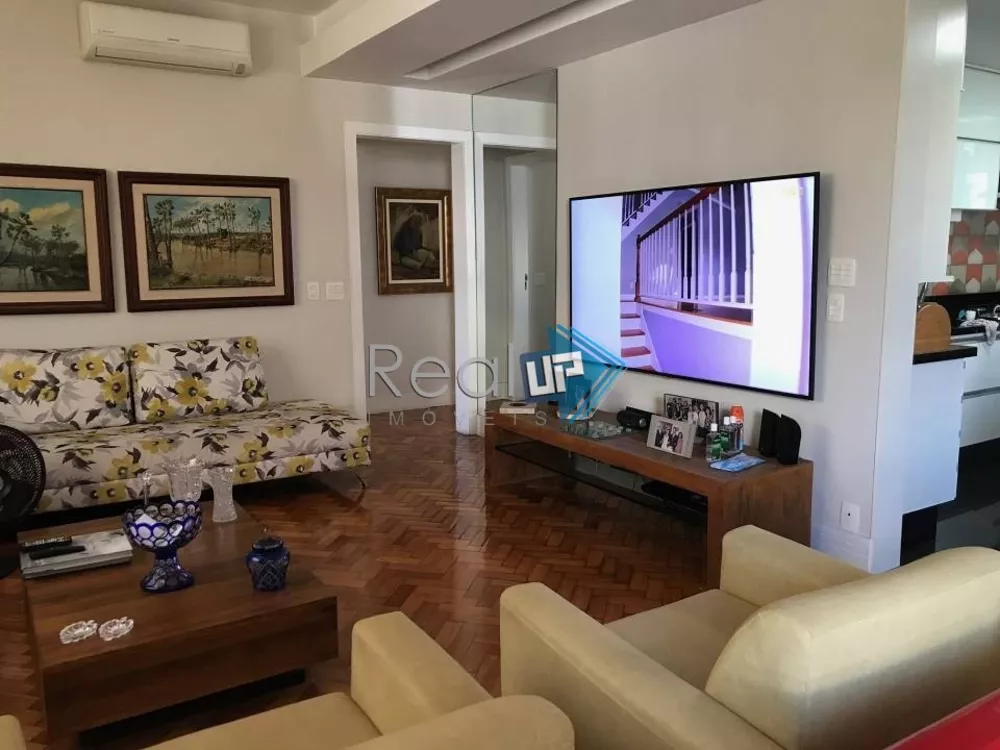 Apartamento à venda com 3 quartos, 133m² - Foto 1