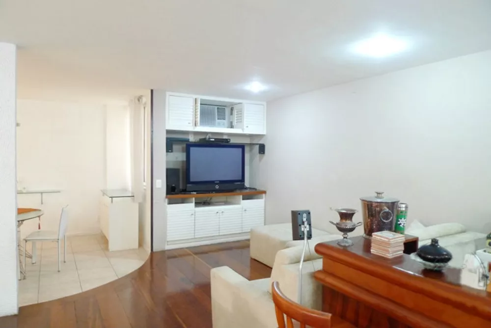 Apartamento à venda com 3 quartos, 193m² - Foto 2