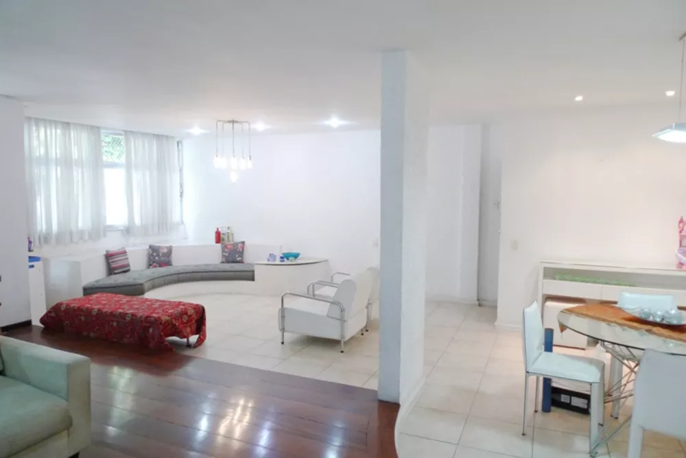 Apartamento à venda com 3 quartos, 193m² - Foto 4