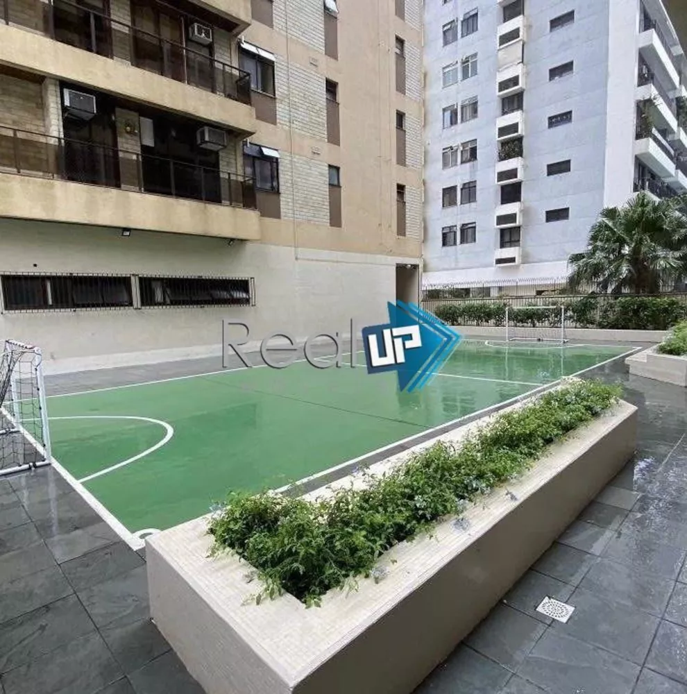 Apartamento à venda com 2 quartos, 77m² - Foto 15