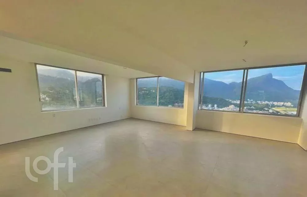 Apartamento à venda com 4 quartos, 200m² - Foto 2