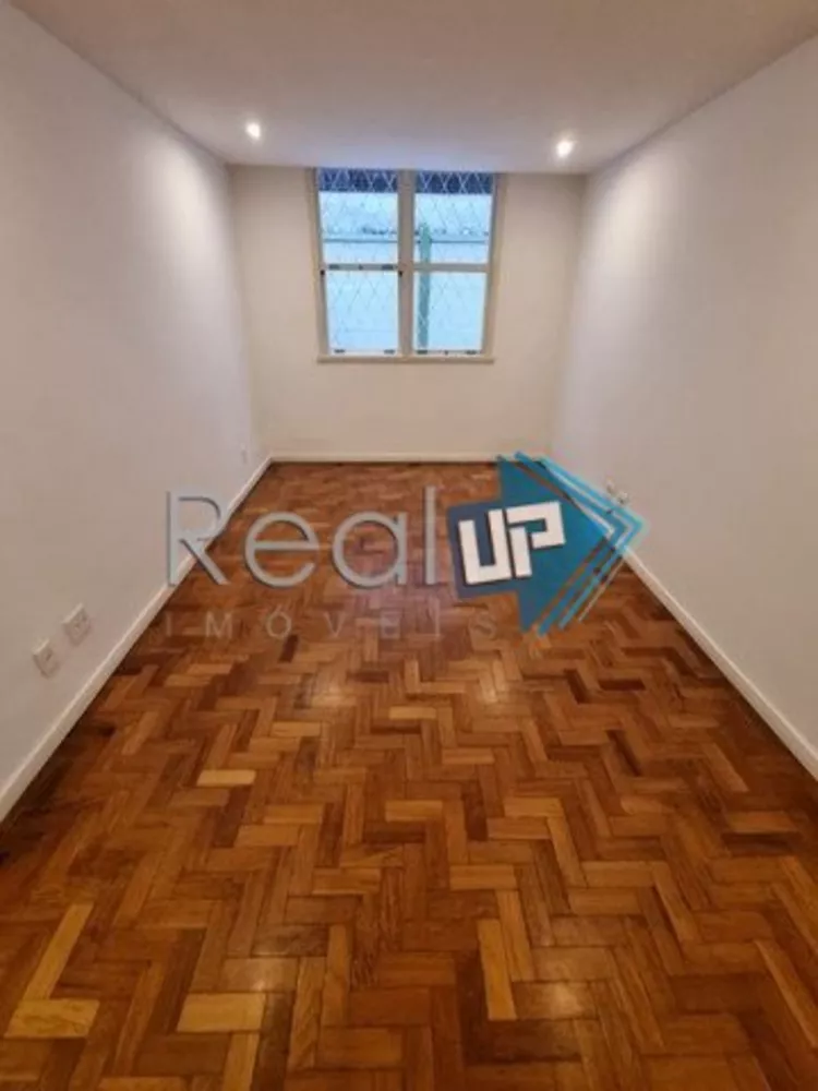 Apartamento à venda com 1 quarto, 60m² - Foto 2