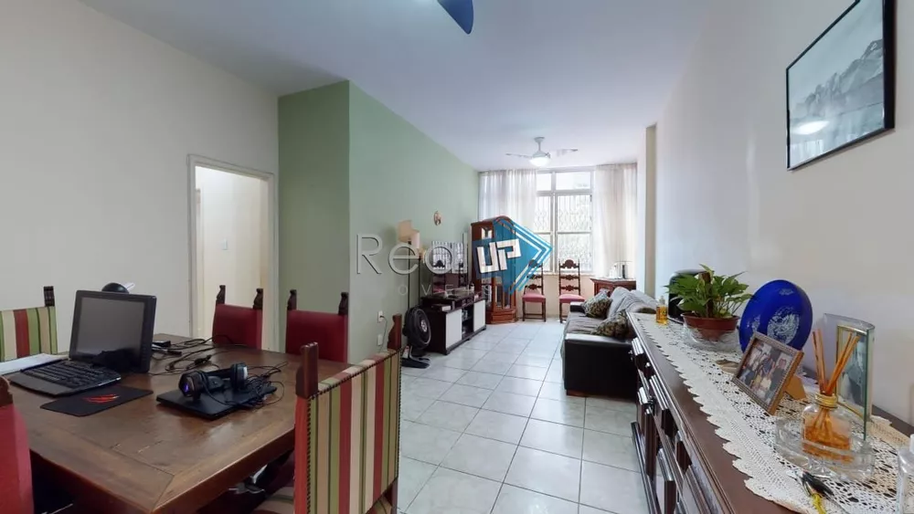 Apartamento à venda com 3 quartos, 90m² - Foto 1