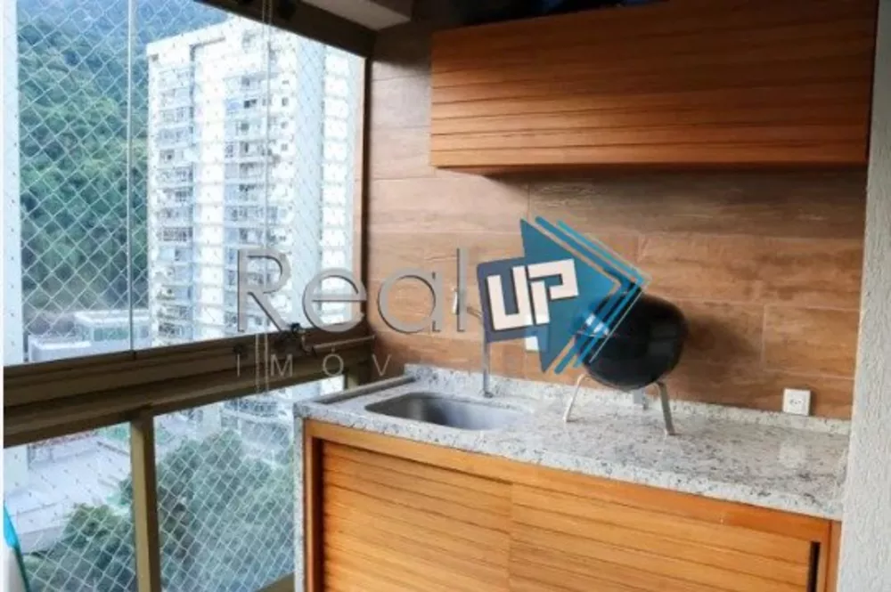 Apartamento à venda com 2 quartos, 78m² - Foto 3