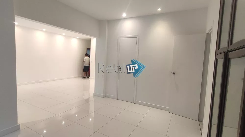 Apartamento à venda com 3 quartos, 120m² - Foto 4