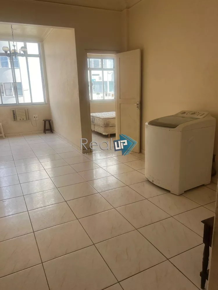 Apartamento à venda com 2 quartos, 60m² - Foto 2