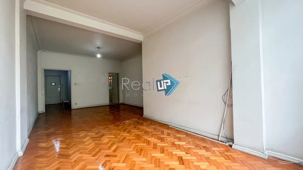 Apartamento à venda com 3 quartos, 115m² - Foto 2