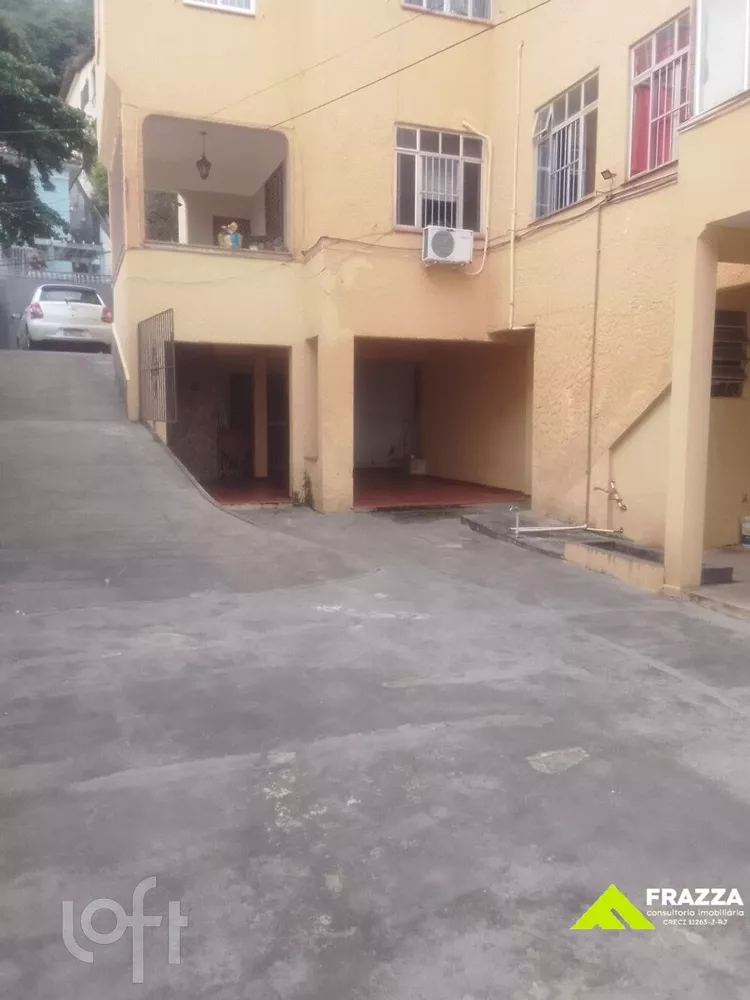 Casa à venda com 5 quartos, 300m² - Foto 4