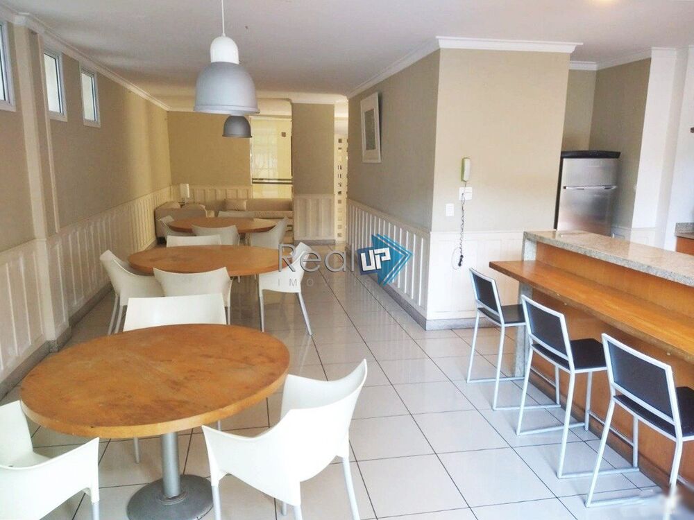Apartamento à venda com 2 quartos, 102m² - Foto 11