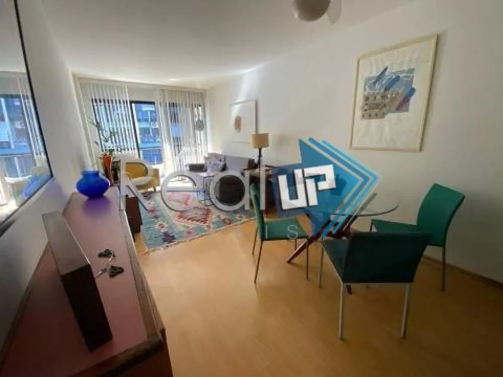 Apartamento à venda com 2 quartos, 77m² - Foto 2