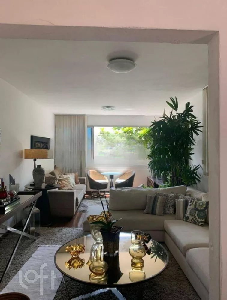 Apartamento à venda com 4 quartos, 145m² - Foto 1