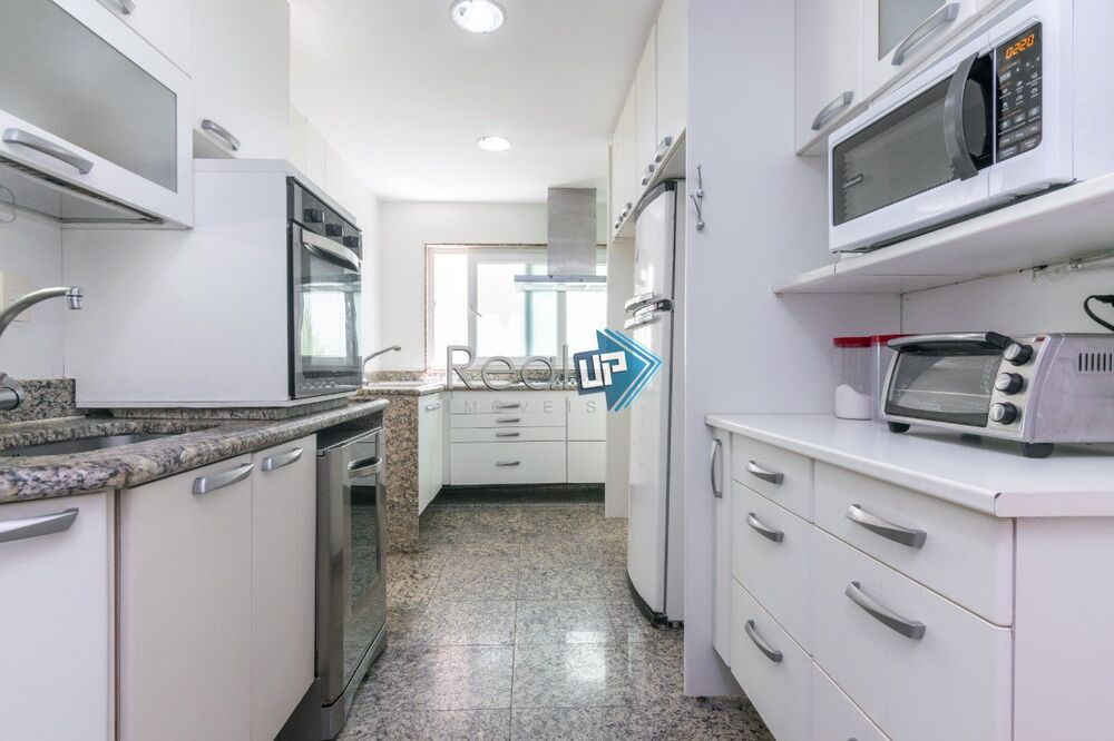 Casa à venda com 5 quartos, 325m² - Foto 3