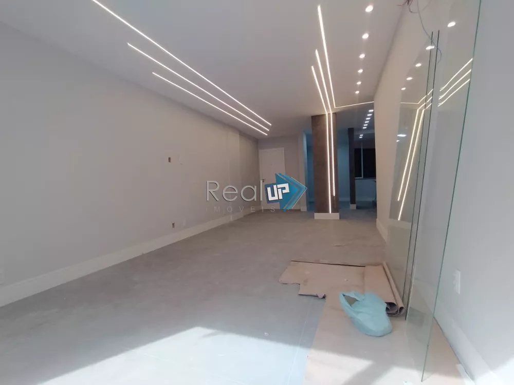 Apartamento à venda com 3 quartos, 105m² - Foto 1