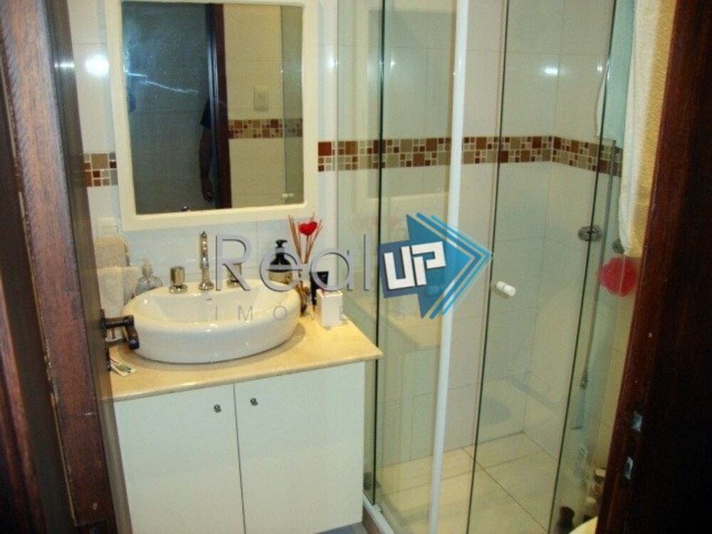 Apartamento à venda com 2 quartos, 67m² - Foto 14