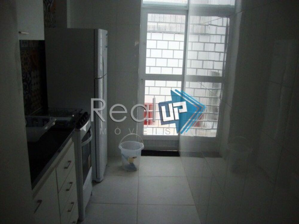 Apartamento à venda com 2 quartos, 67m² - Foto 16