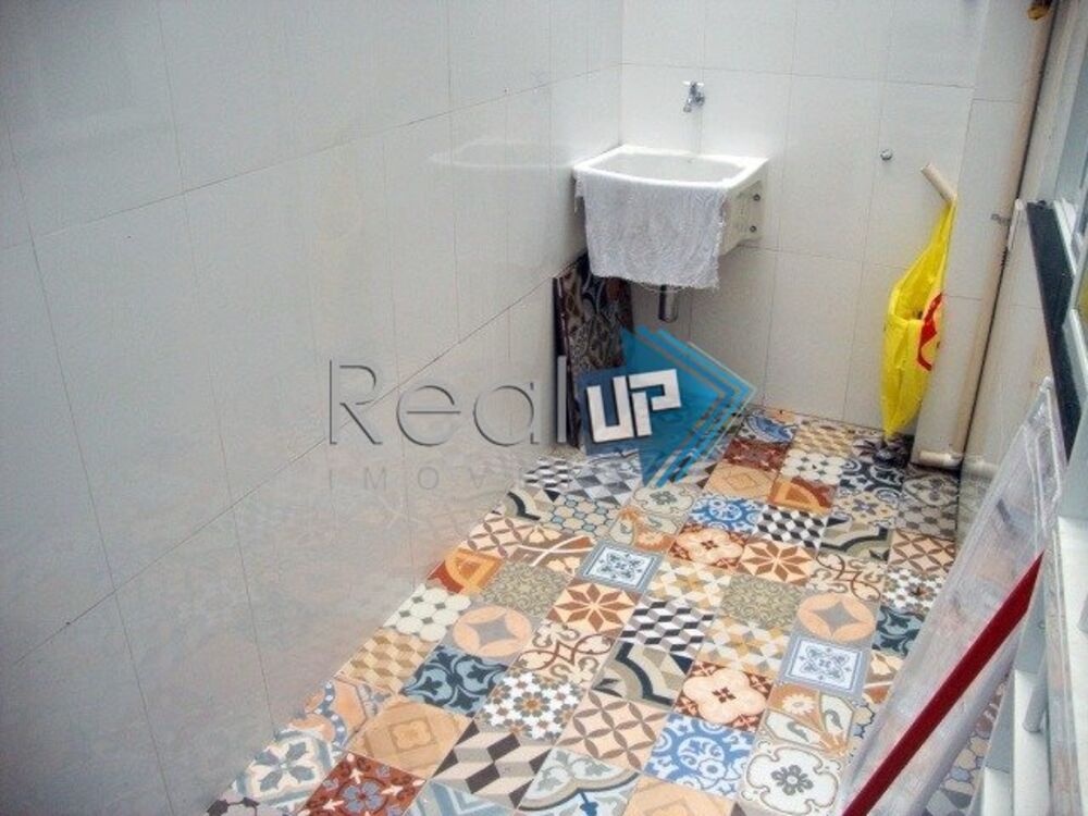 Apartamento à venda com 2 quartos, 67m² - Foto 18