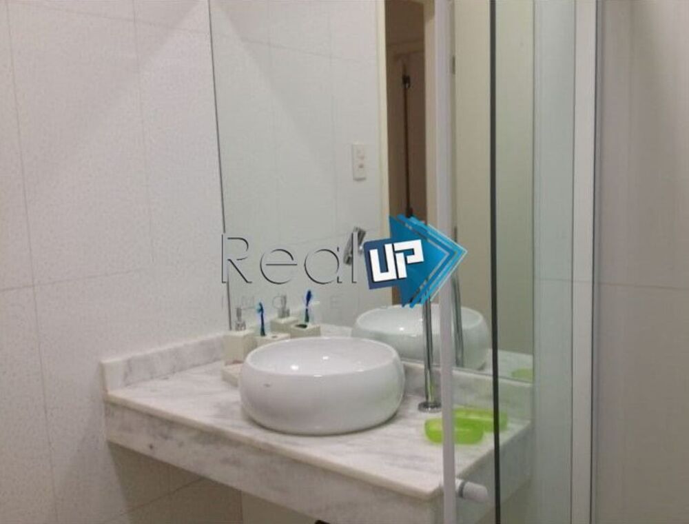 Apartamento à venda com 2 quartos, 67m² - Foto 13