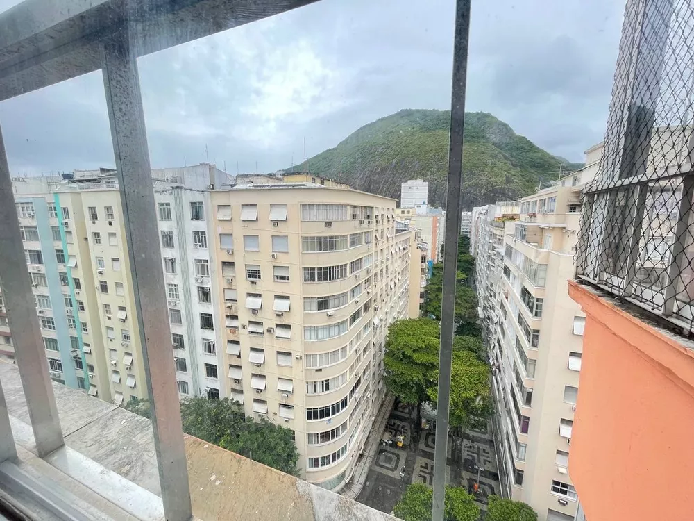 Apartamento à venda com 3 quartos, 84m² - Foto 2