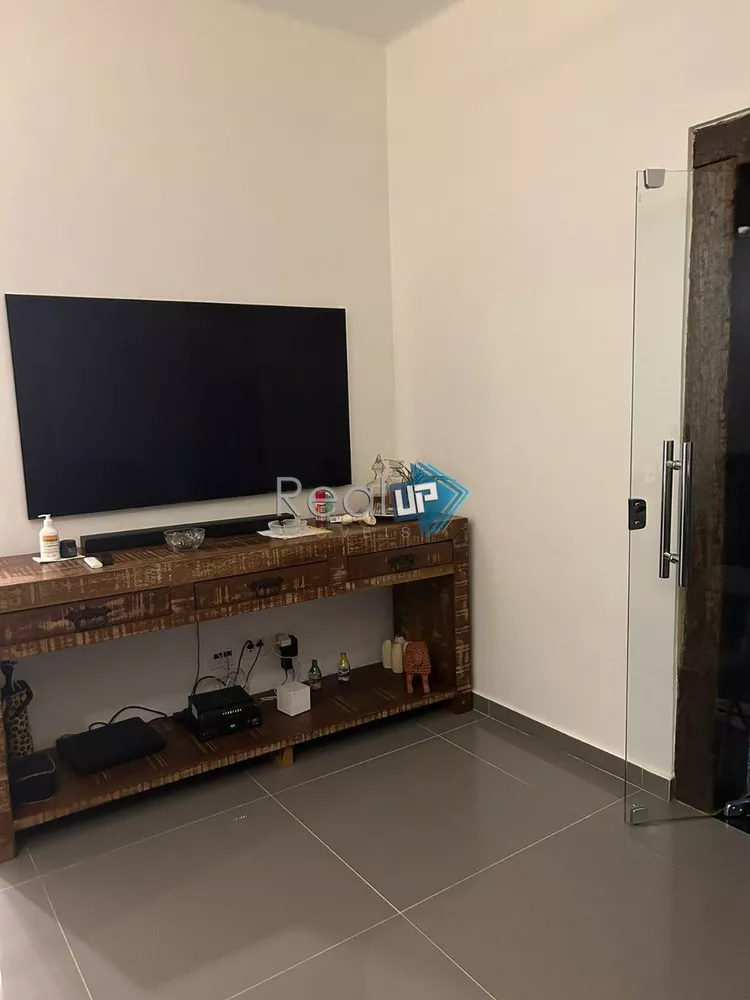 Apartamento à venda com 3 quartos, 75m² - Foto 3