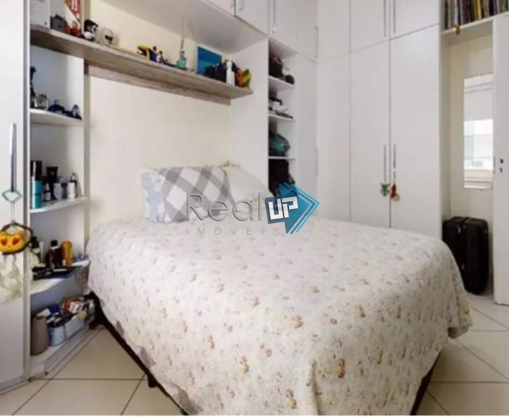 Apartamento à venda com 3 quartos, 81m² - Foto 3