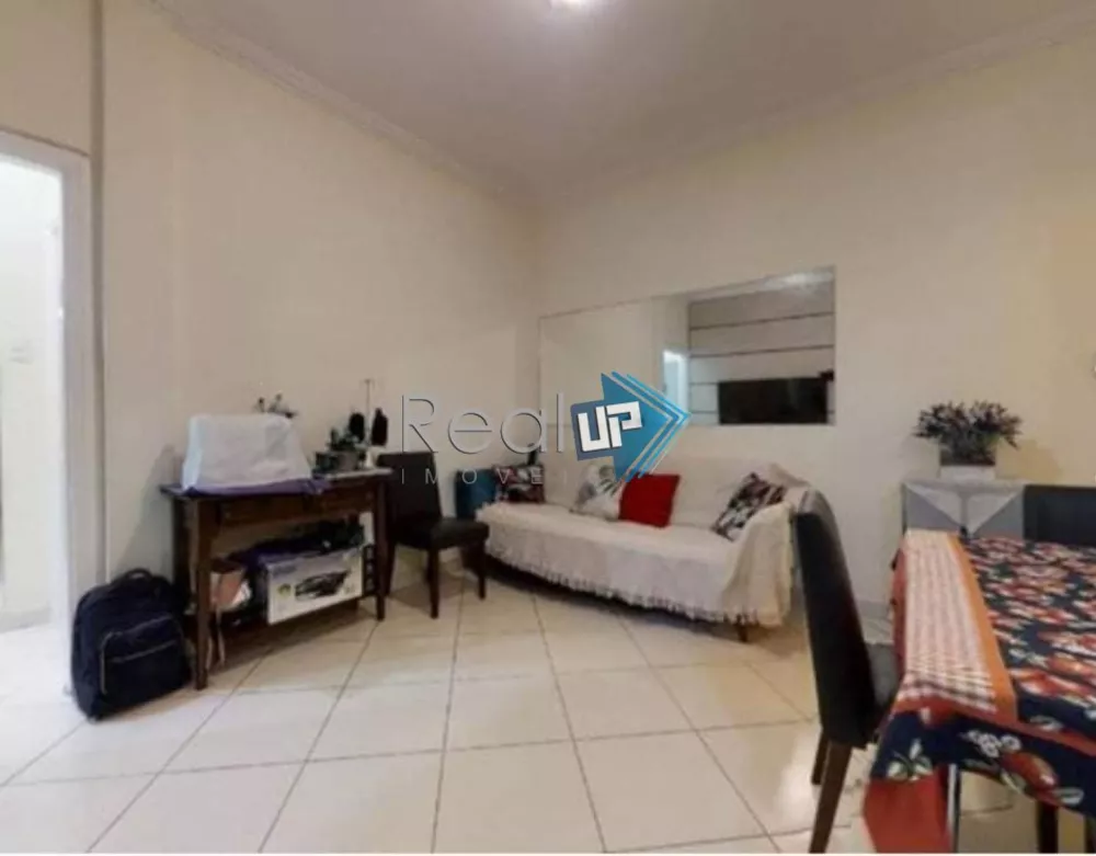 Apartamento à venda com 3 quartos, 81m² - Foto 2