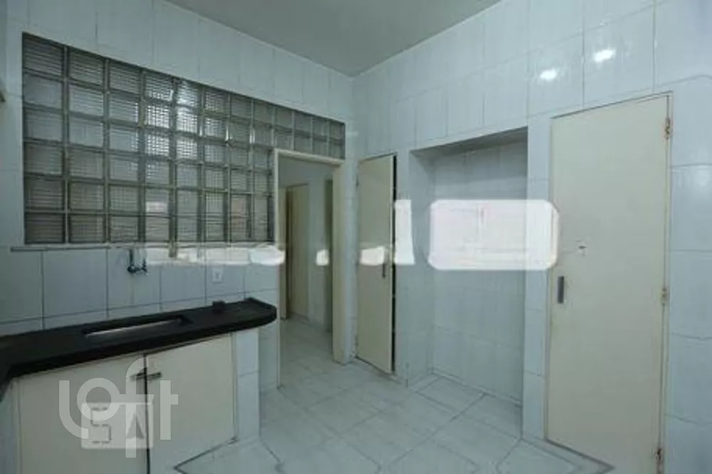 Apartamento à venda com 3 quartos, 270m² - Foto 3