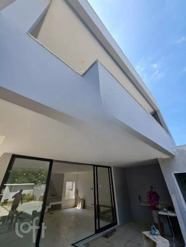 Casa à venda com 4 quartos, 320m² - Foto 2