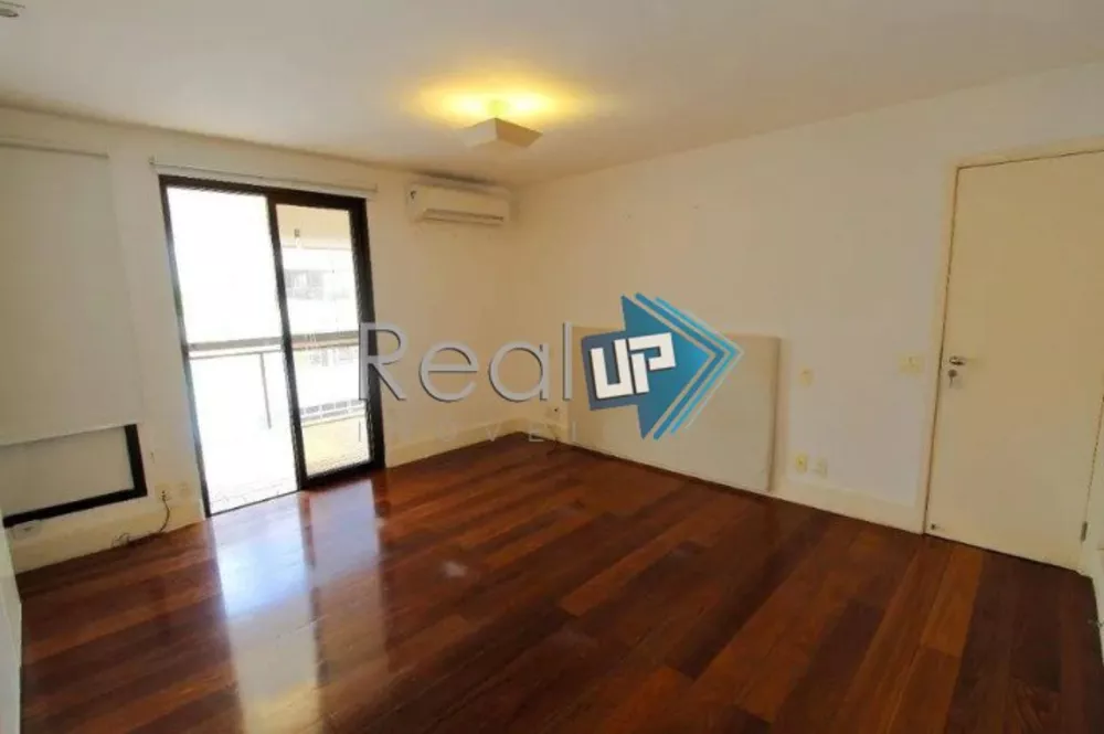 Apartamento, 3 quartos, 241 m² - Foto 2