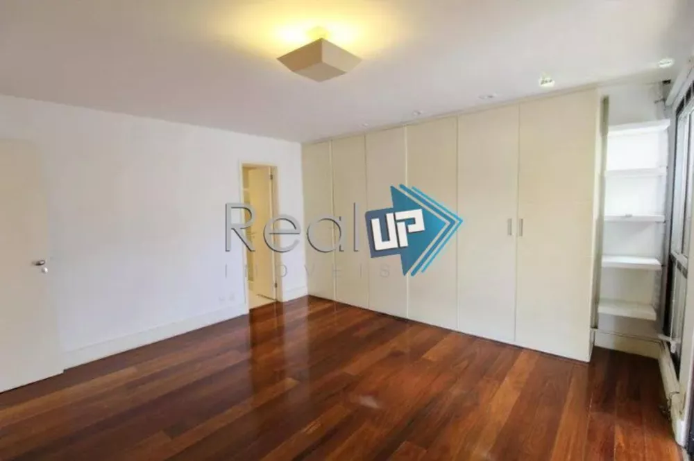 Apartamento, 3 quartos, 241 m² - Foto 1