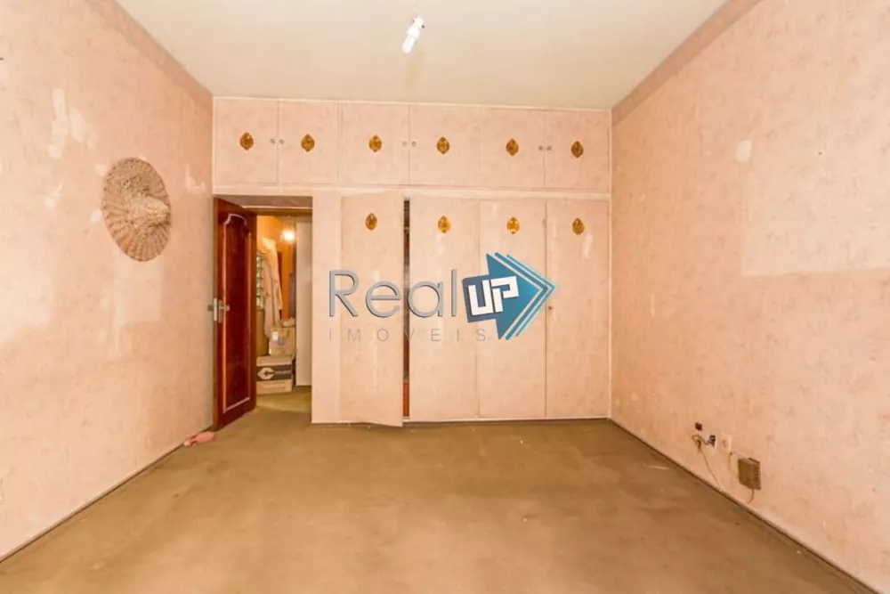 Apartamento à venda com 4 quartos, 212m² - Foto 9