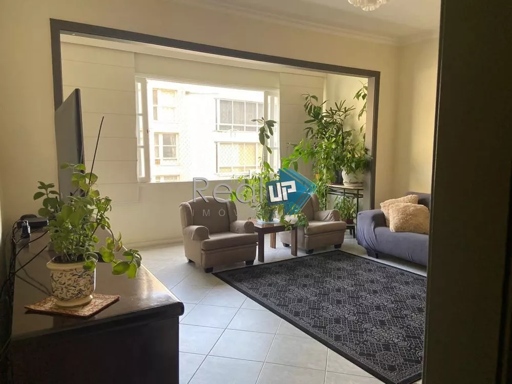 Apartamento à venda com 4 quartos, 182m² - Foto 1