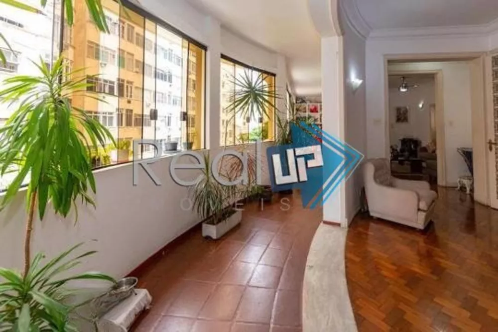 Apartamento à venda com 4 quartos, 225m² - Foto 10