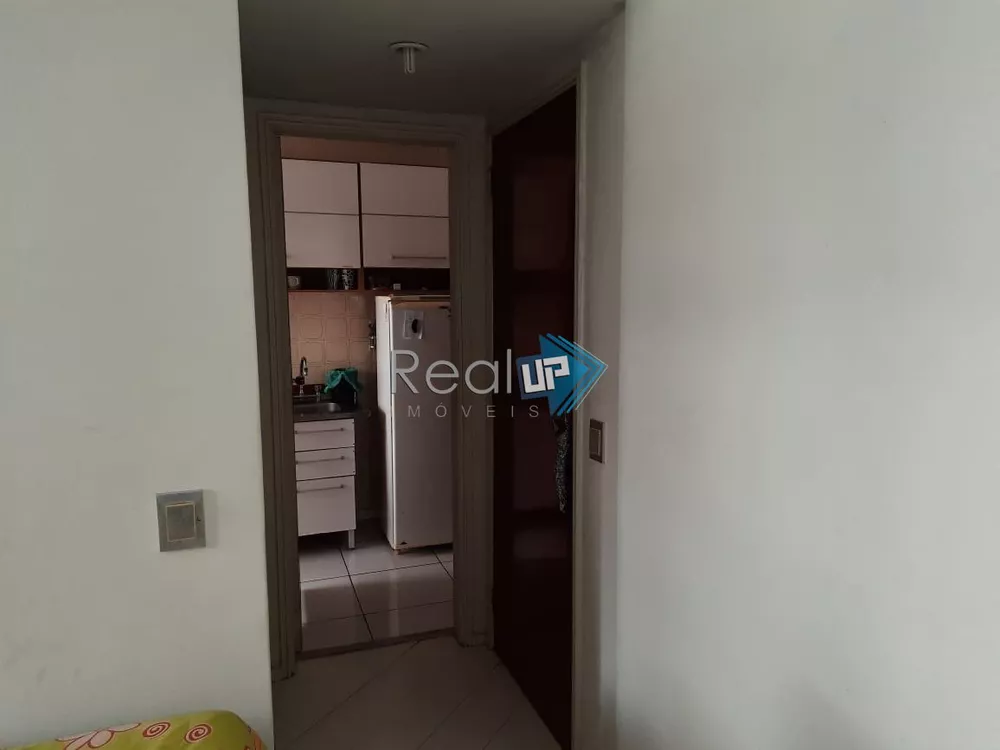 Apartamento à venda com 2 quartos, 73m² - Foto 4