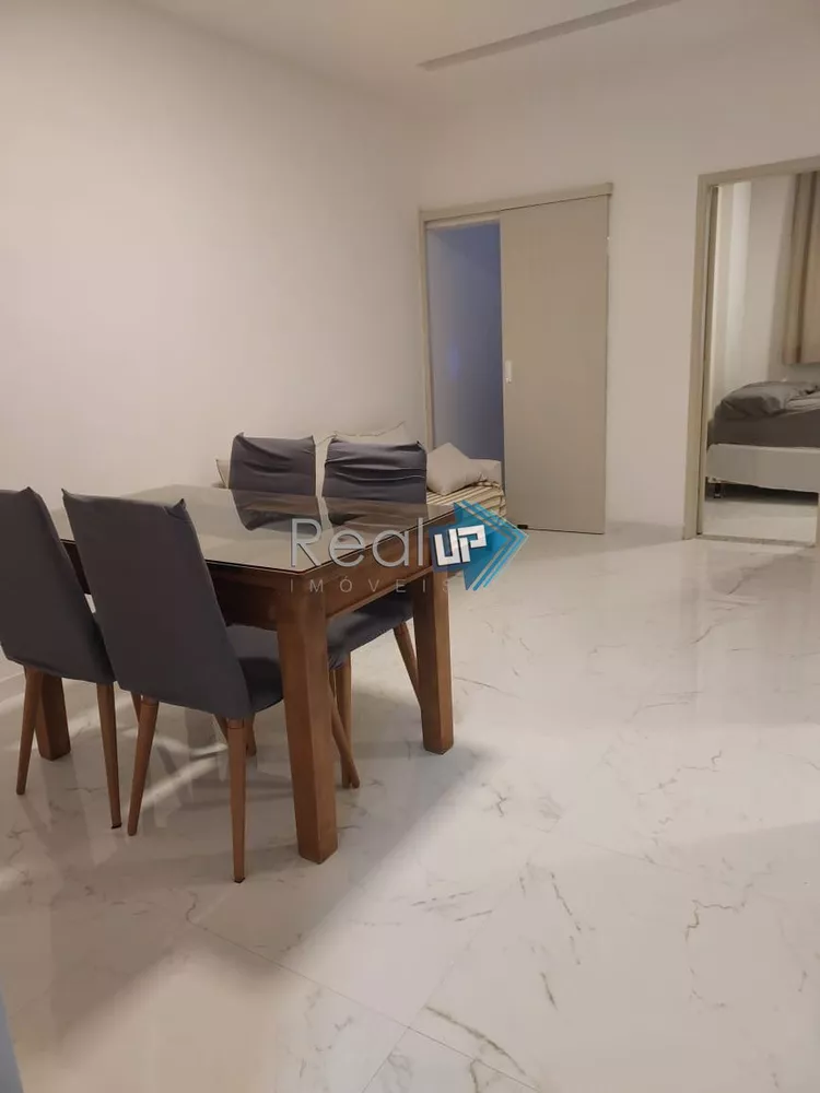 Apartamento à venda com 2 quartos, 62m² - Foto 2