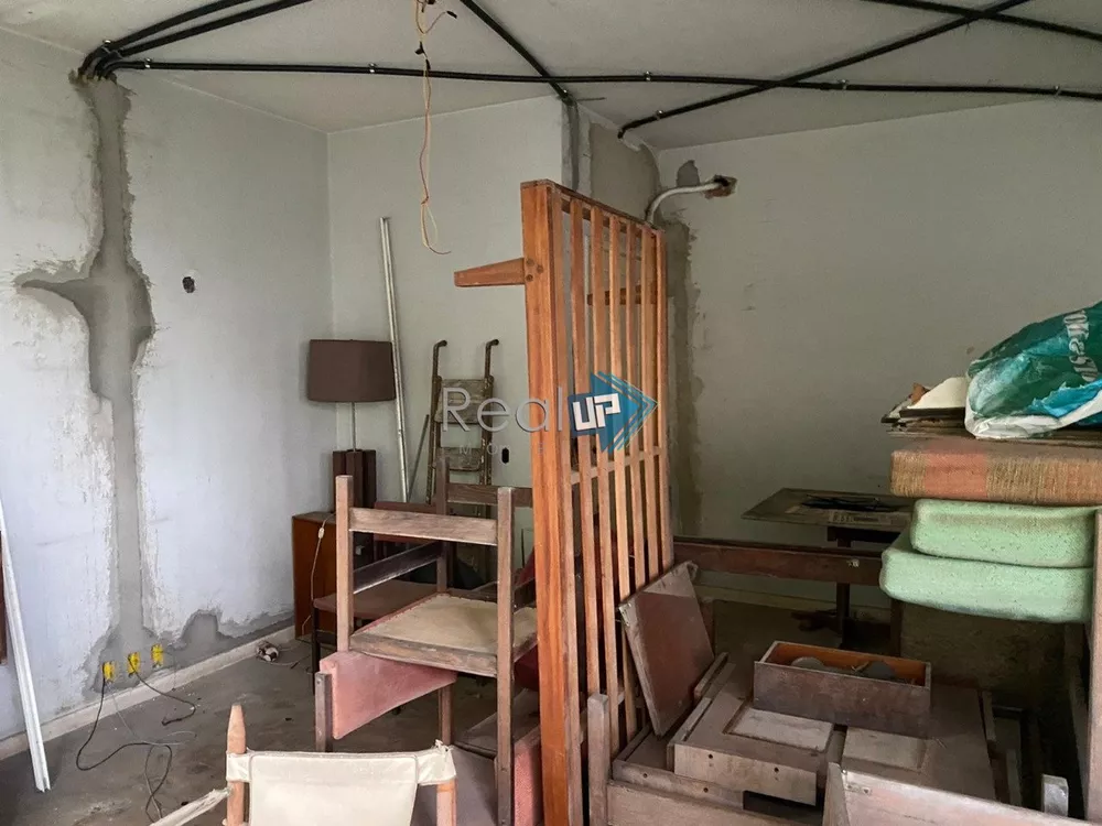 Apartamento à venda com 4 quartos, 160m² - Foto 2