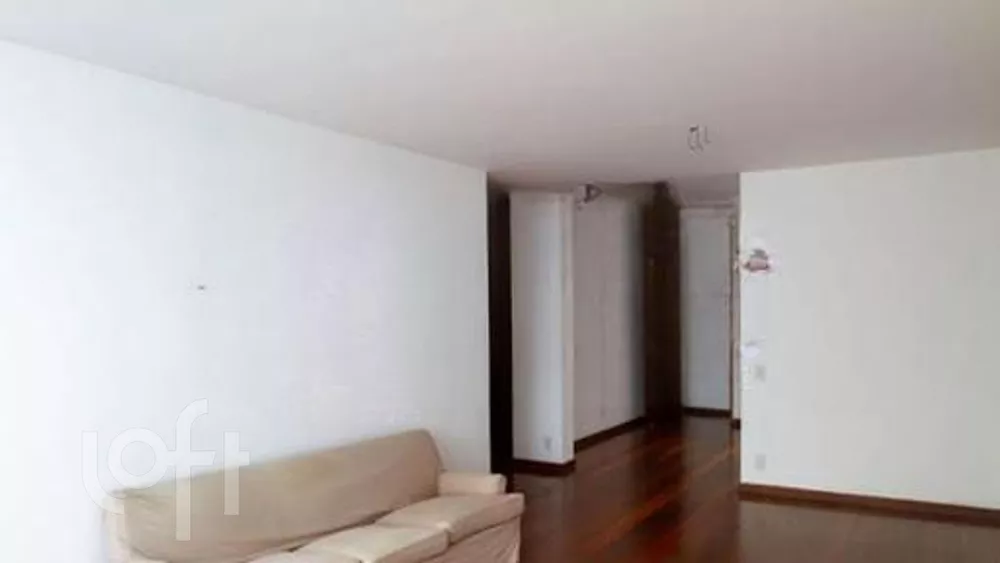 Apartamento à venda com 4 quartos, 200m² - Foto 3