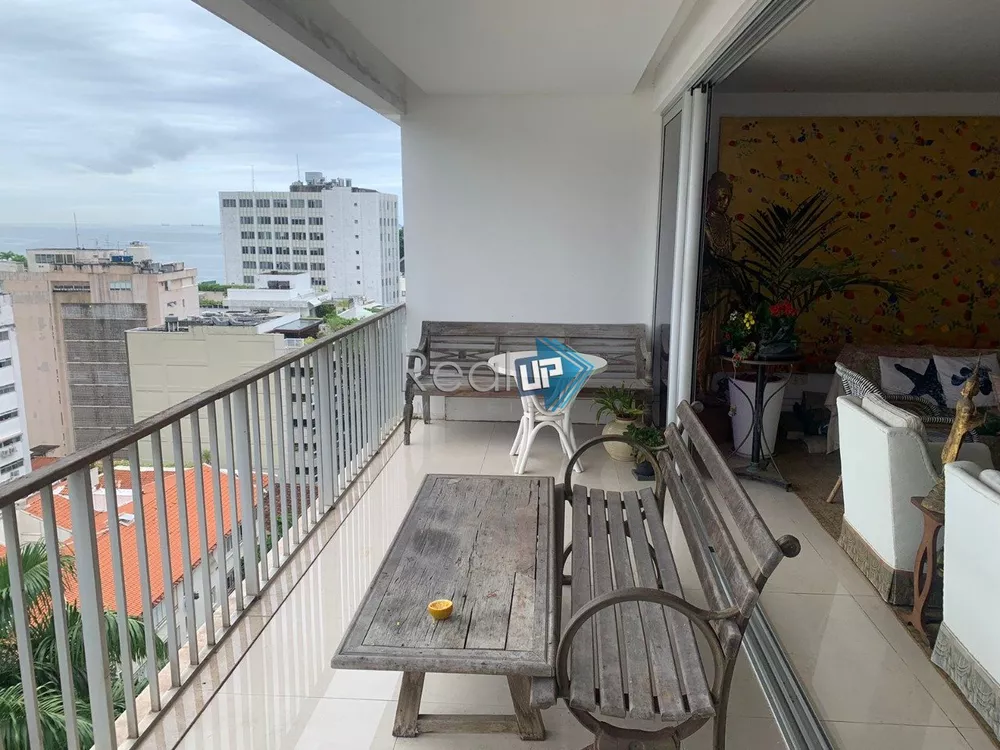 Apartamento à venda com 4 quartos, 160m² - Foto 1