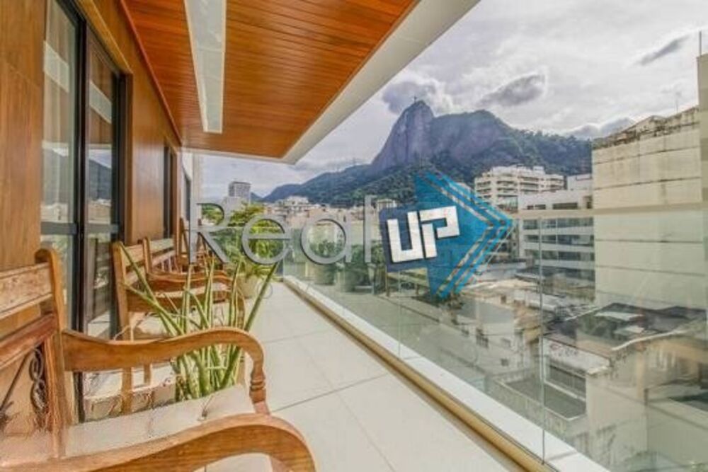 Apartamento à venda com 3 quartos, 130m² - Foto 1