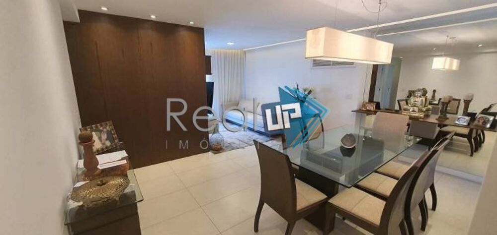 Apartamento à venda com 3 quartos, 130m² - Foto 2