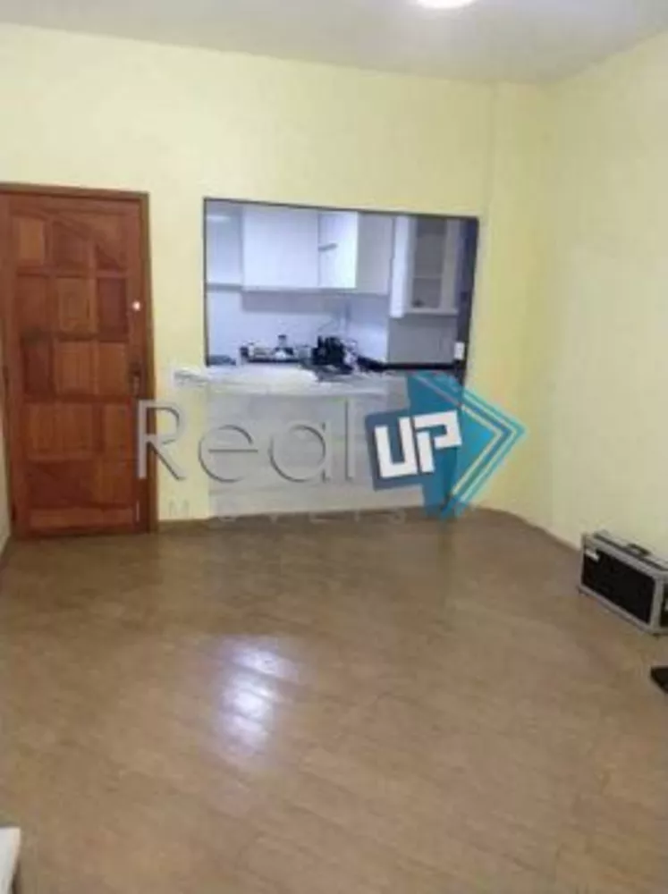 Apartamento à venda com 3 quartos, 87m² - Foto 2