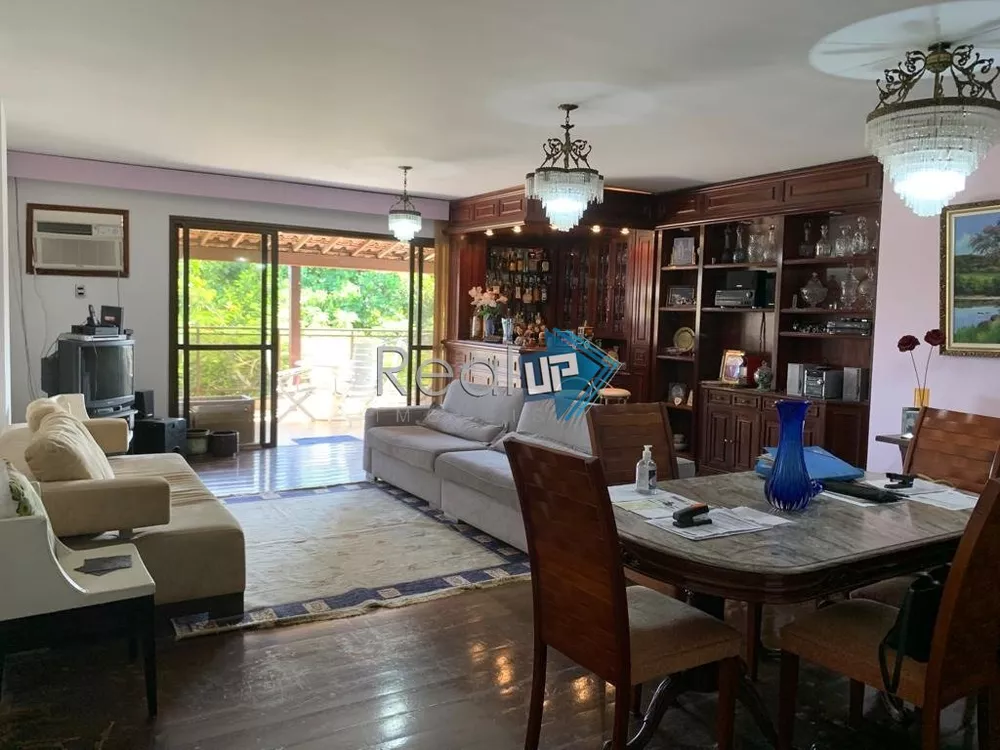 Cobertura, 3 quartos, 189 m² - Foto 1