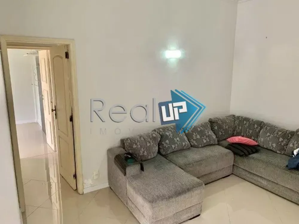 Apartamento à venda com 3 quartos, 81m² - Foto 2