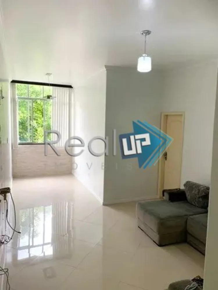 Apartamento à venda com 3 quartos, 81m² - Foto 1