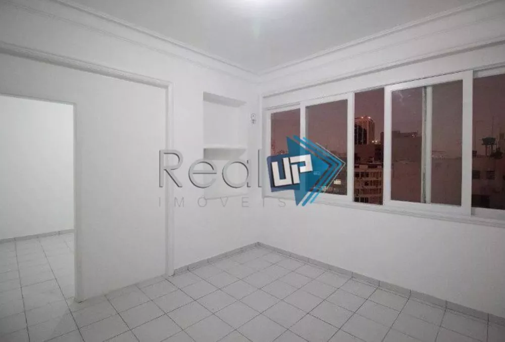 Apartamento à venda com 3 quartos, 109m² - Foto 2