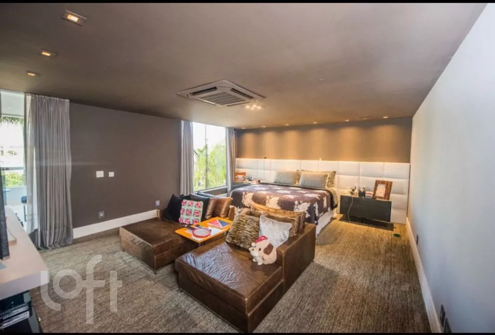 Casa à venda com 6 quartos, 1400m² - Foto 5