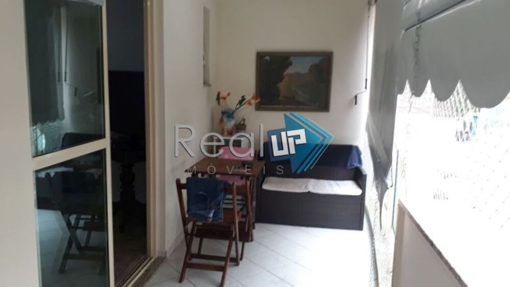 Apartamento à venda com 3 quartos, 120m² - Foto 2